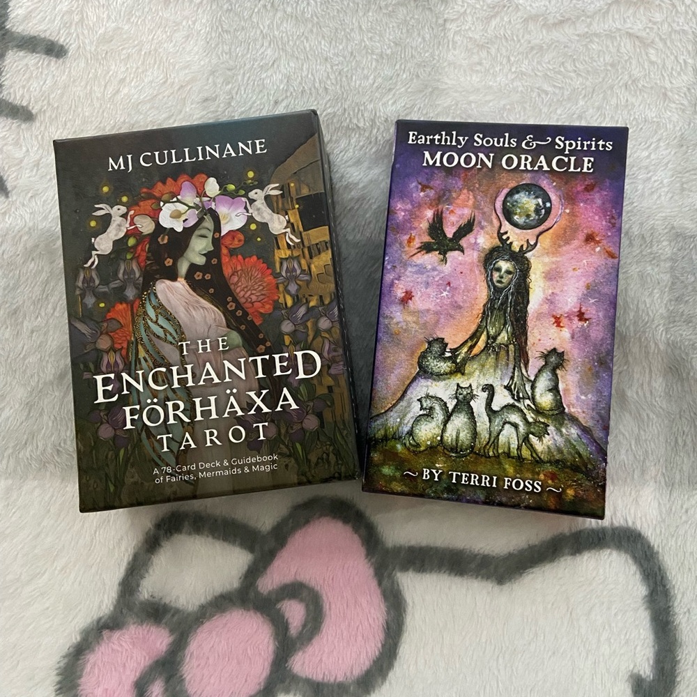 The Enchanted Förhäxa Tarot and Earthly Souls & Moon Oracle Deck